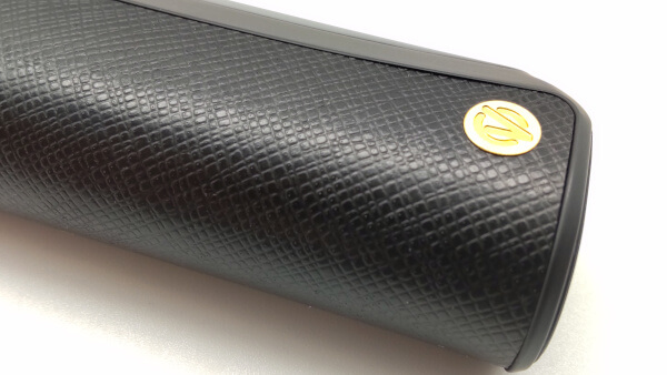 gtx one pro カラー：ブラックの素材感アップ